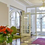 Boutique Romanza Lejlighedshotel 4*