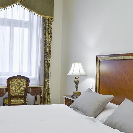 Romanza マリアーンスケー・ラーズニェ