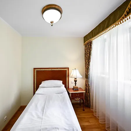 アパートホテル Romanza