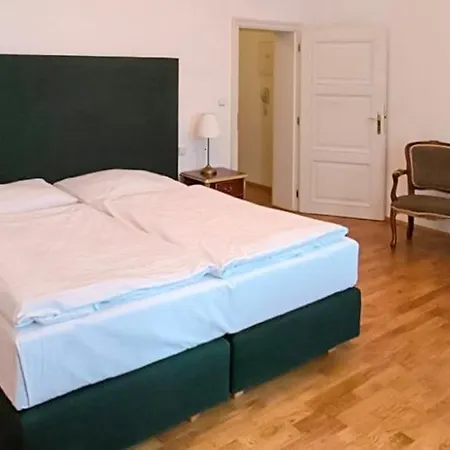 Aparthotel Boutique Romanza 4*