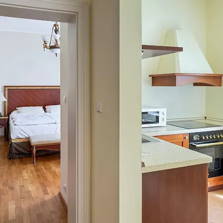 Romanza Lägenhetshotell 4*