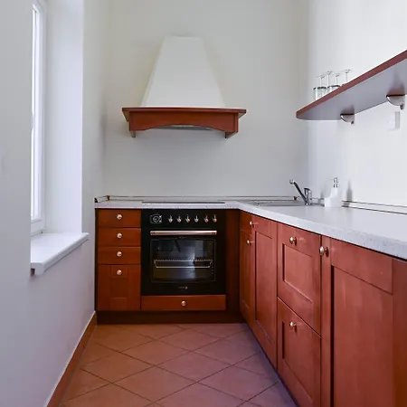 Boutique Romanza Aparthotel 4*