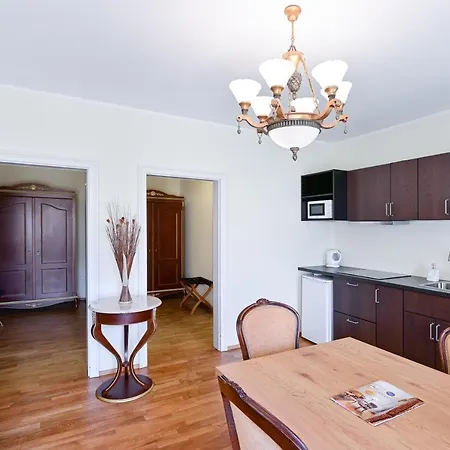 Aparthotel Romanza 4*