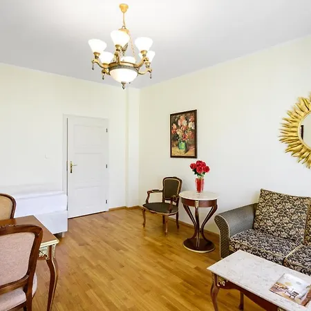Aparthotel Romanza 4*