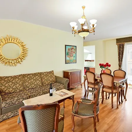 Aparthotel Romanza 4*