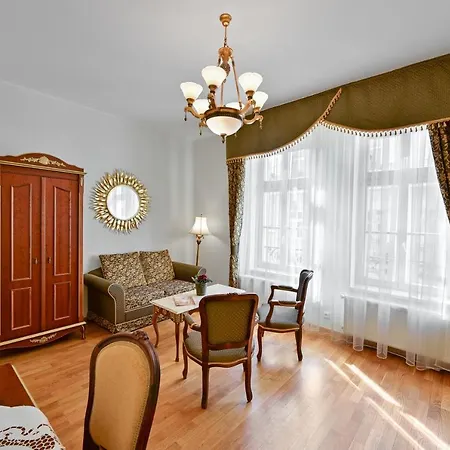 Romanza Aparthotel 4*