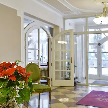 Romanza Aparthotel 4*