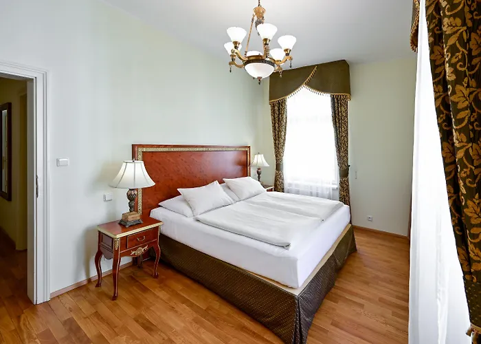 Lägenhetshotell Boutique Romanza 4*